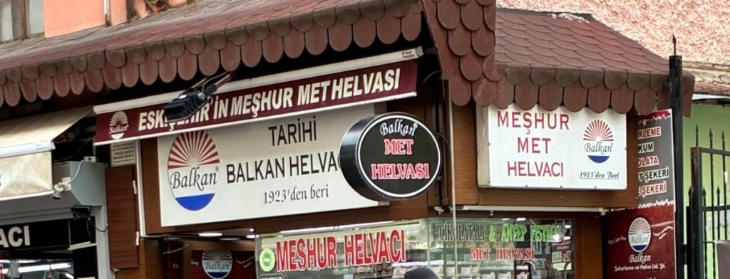 Eskişehir’de bir gün: iki helvacı, bir çibörek, bir&nbsp;otomobil